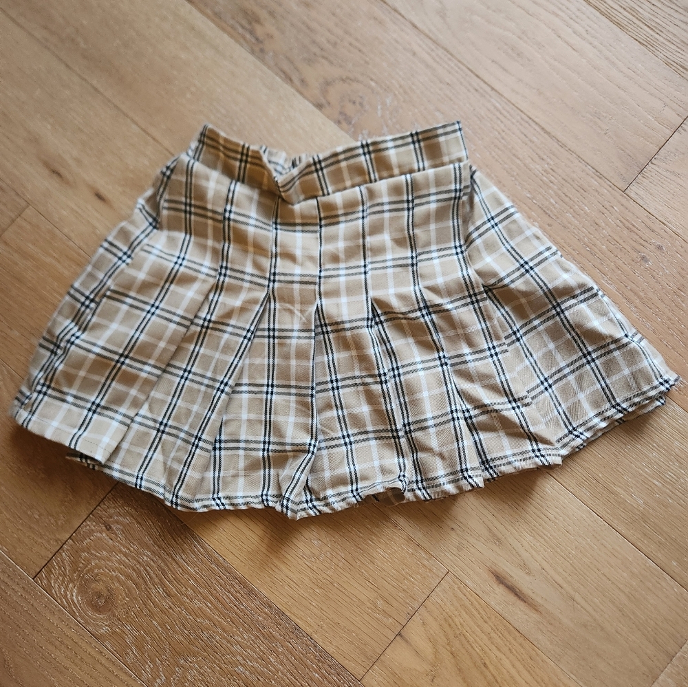URBAN KIDS | NWOT plaid pleated skirt